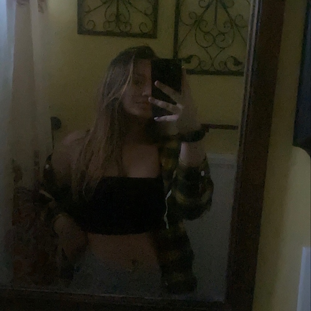 Meet your Posher, Daveena